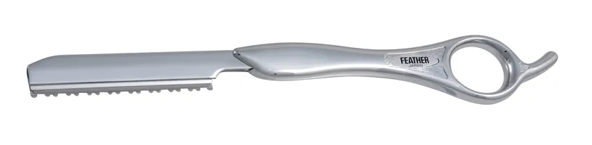 Rasoir Feather