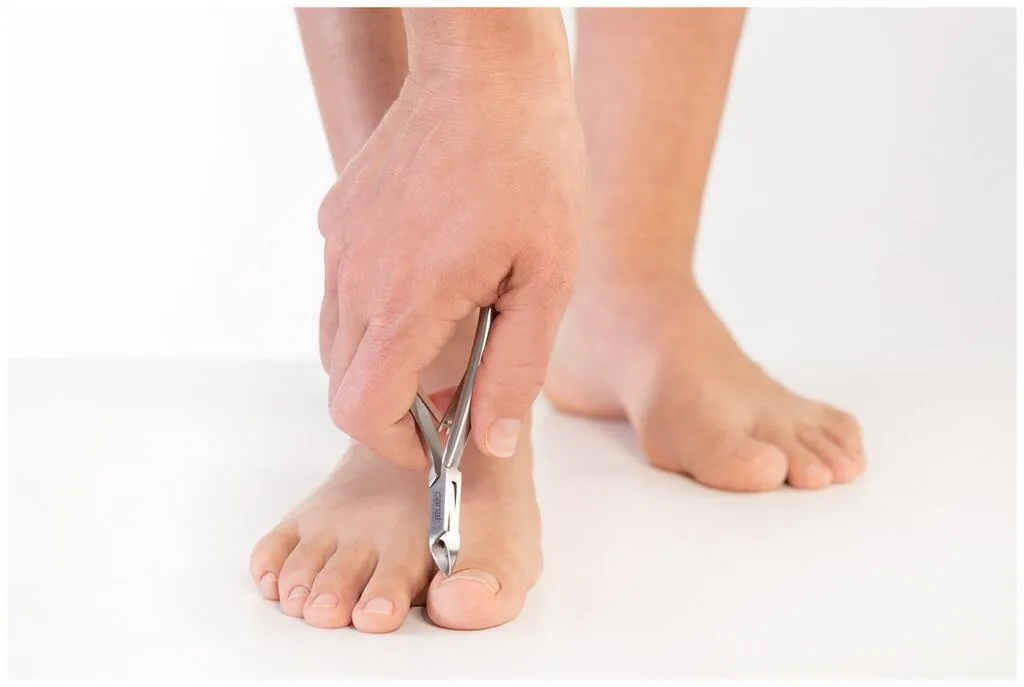 Canal Pince à envies inoxydable, 11 cm